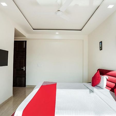 Oyo 65118 Hotel Vatika Gurgaon Luaran gambar